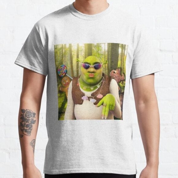 Sassy Shrek Classic T-Shirt - Picture 1 of 4